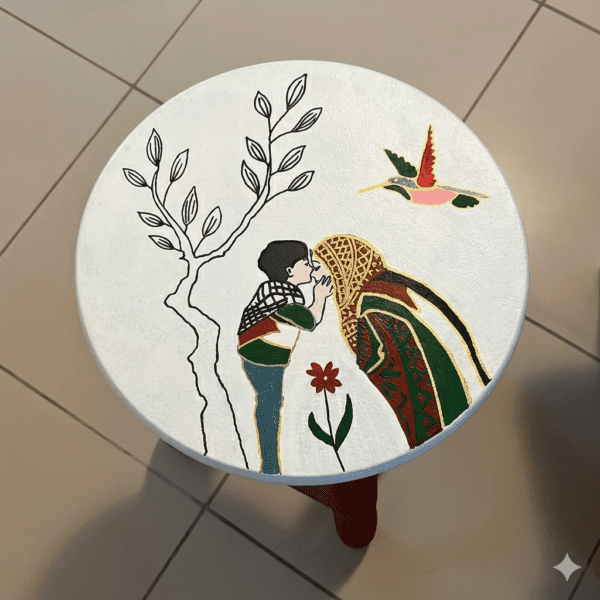 Família Palestina - Banquinho Decorativo Pintado à Mão 56 cm - Imagem 2